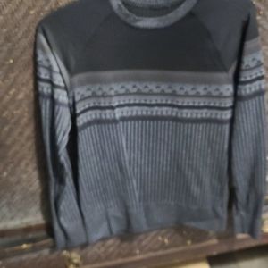 Athletic sweater